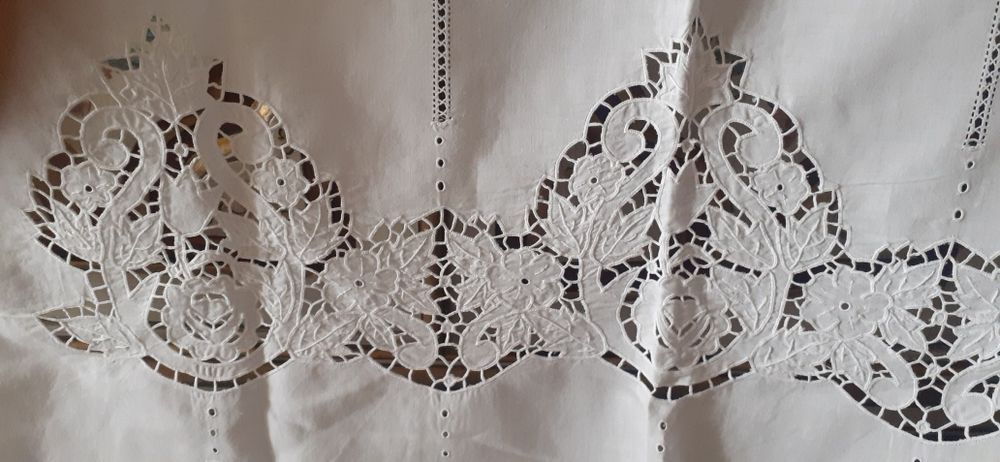 Cortinado Novo Linho Bordados Manuais