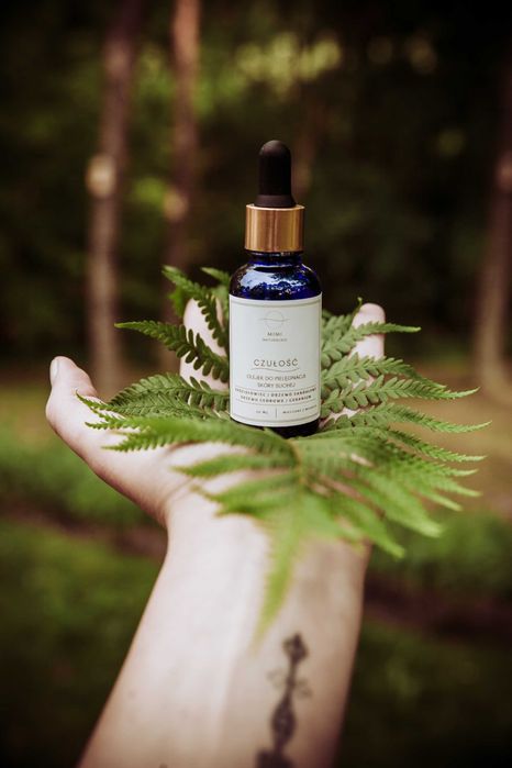 Olejek do twarzy CZUŁOŚĆ /cera sucha /olejki: kadzidłowiec+sandał+cedr