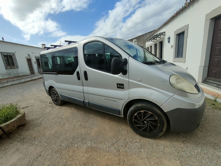 Troco Renault Trafic por caravana