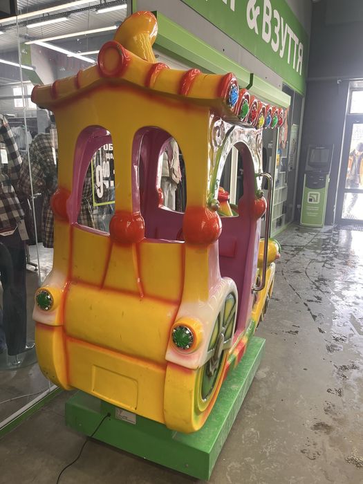 Дитячі качалки , атракціон