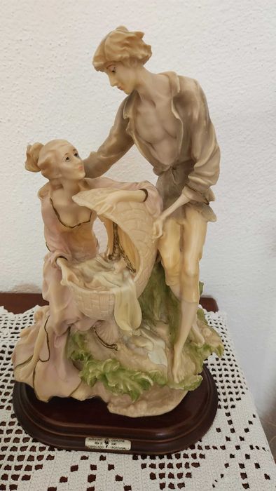 Vendo estatueta decorativa
