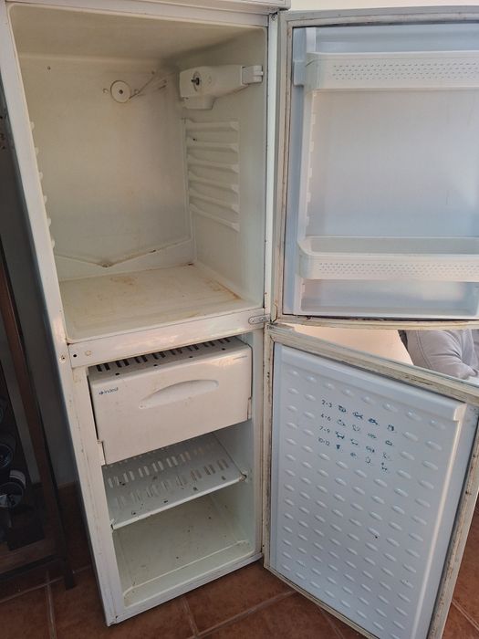 Frigorífico Indesit