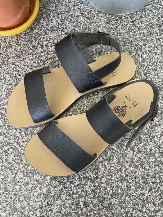 Sandalias rasas pretas NAE OXIA 36