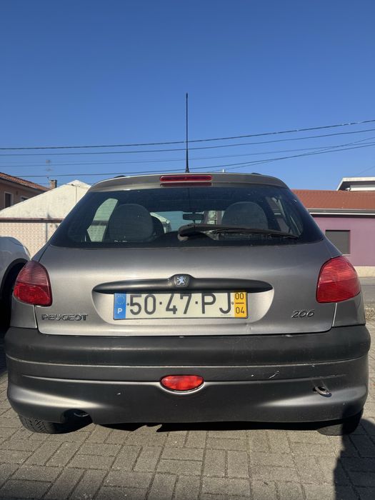 Peugeot 206…. Carro barato a circular…