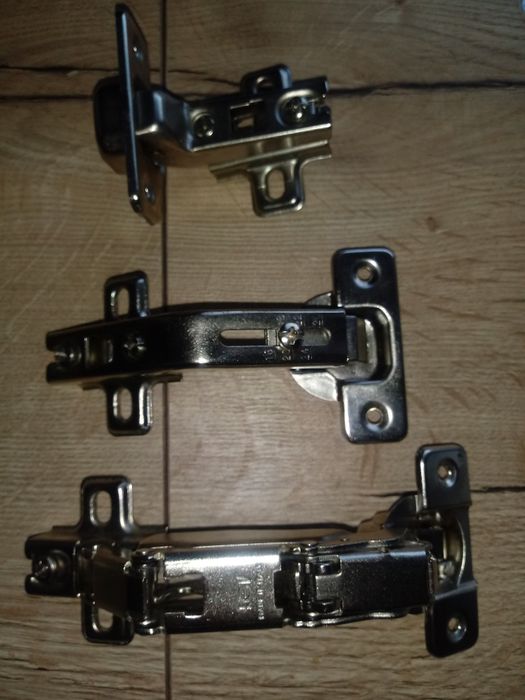 Zawiasy meblowe zestaw