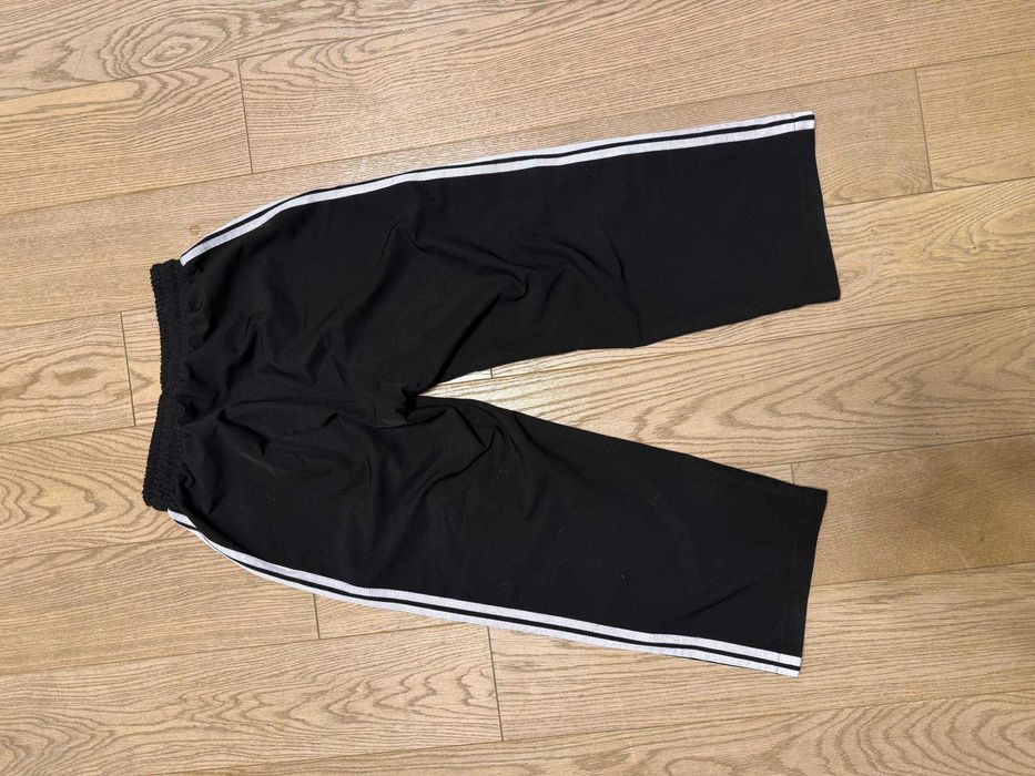 Черные штаны ackee store с белыми полосами