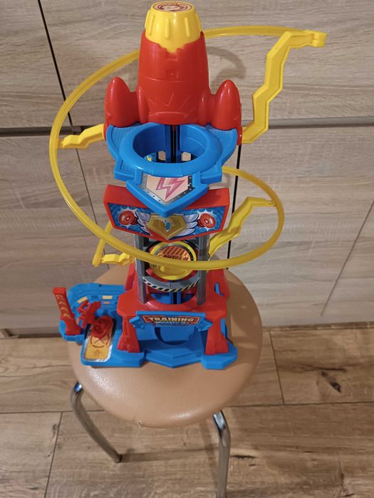 Super Zings Things wieża baza