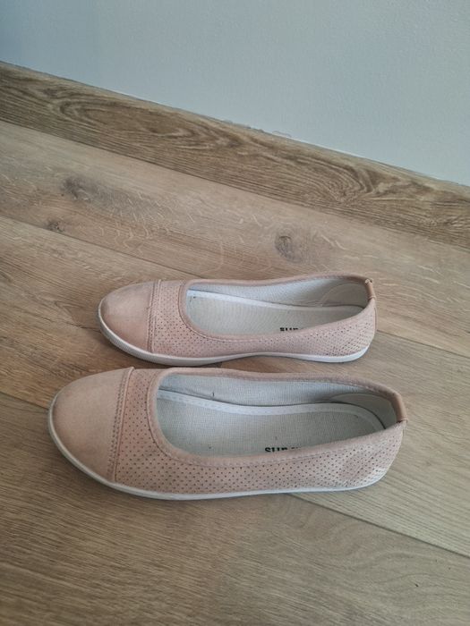 Buty wiosenne baleriny brzoskwiniowe