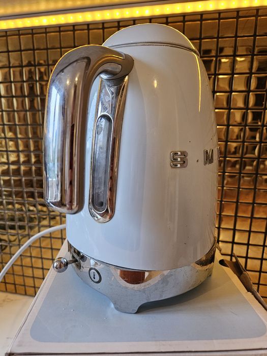 Czajnik SMEG niebieski używany 1,7l Regulacja temperatury