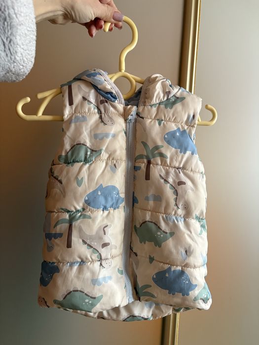 Жилетка утепленная с капюшоном, рост 80 см