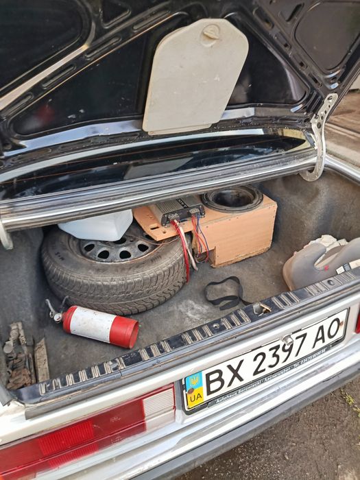 В продаже  BMW E 30