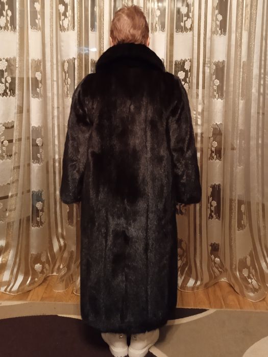 Натуральная шуба из норки 48-50 размера
