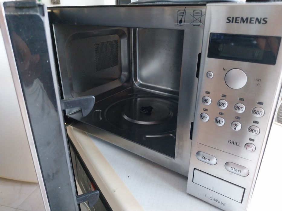 Microondas digital  siemens c/ avaria