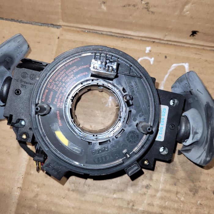 Przełącznik zespolony pająk manetki vw fox 2005r