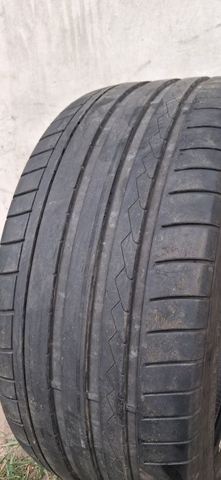 Opona 235/40R18 Dunlop
