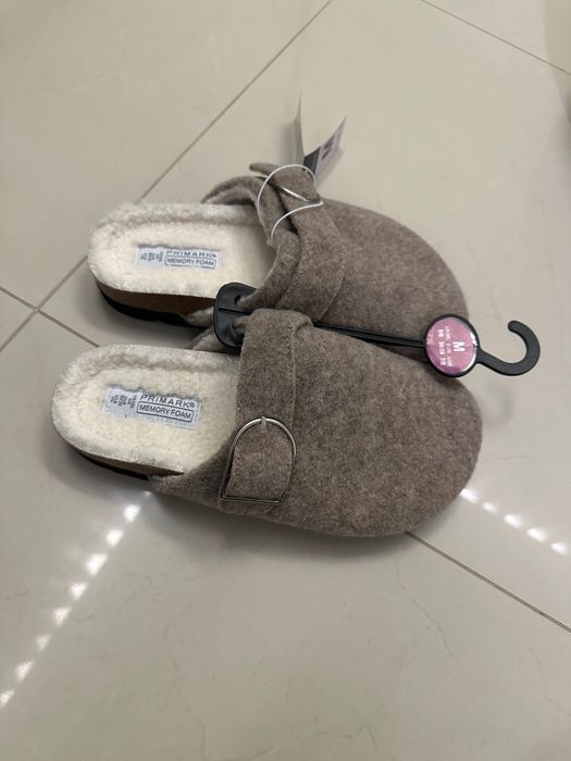 Chinelos quentes novos apenas 6€ cada par