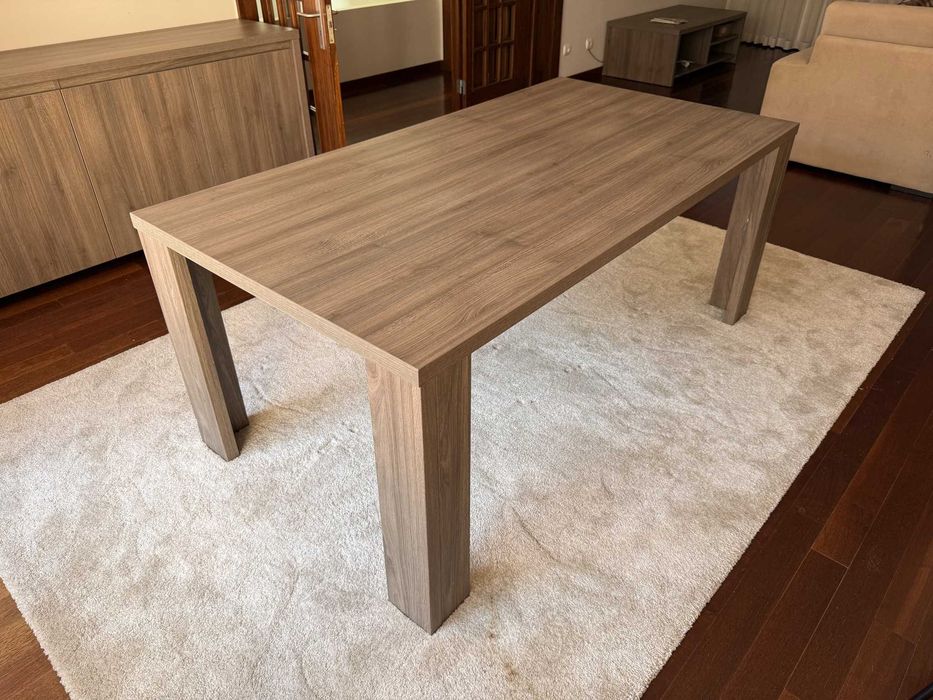 Mesa de Jantar Grande