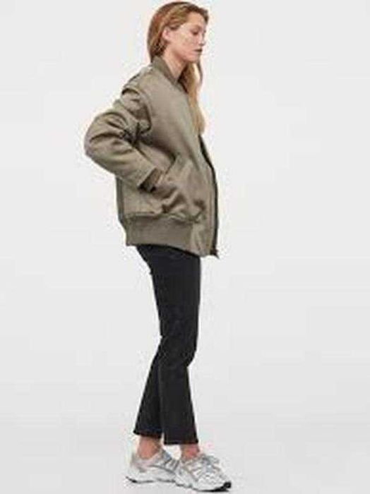 Утеплена куртка бомбер р 54 - 56
H&M