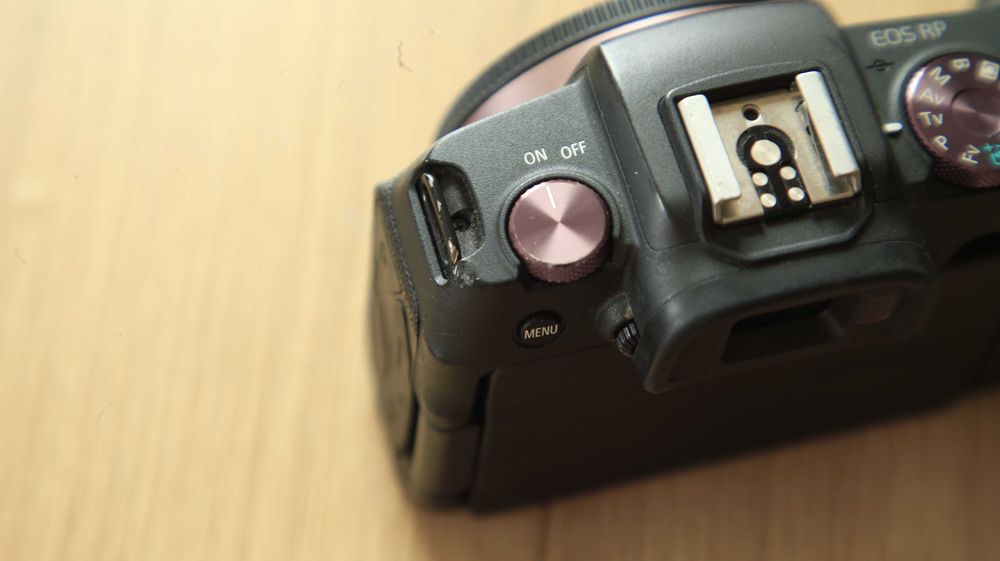 Bezlusterkowiec canon EOS RP