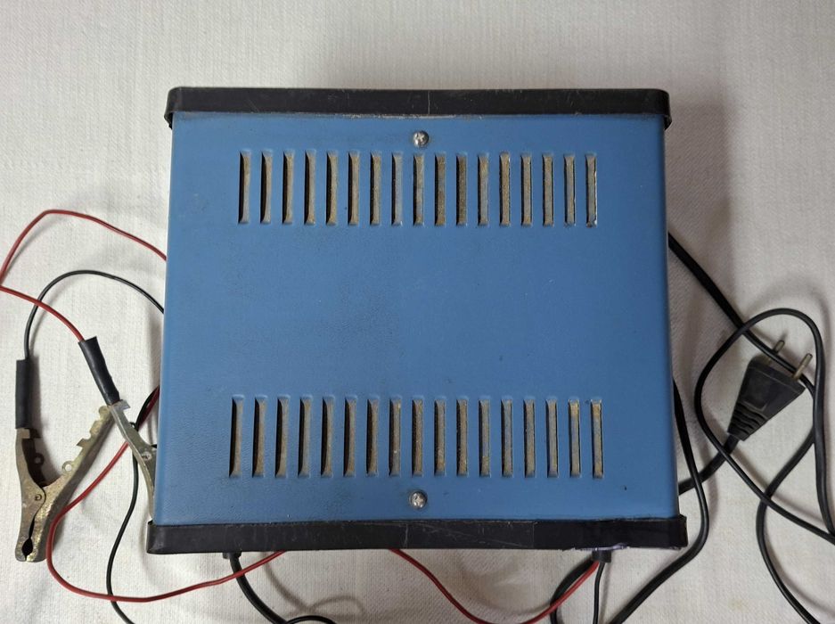 Carregador de baterias Sodernic, profissional, vintage - Italy