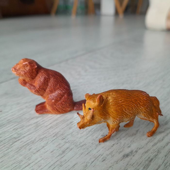 Figurki dzik i  bóbr