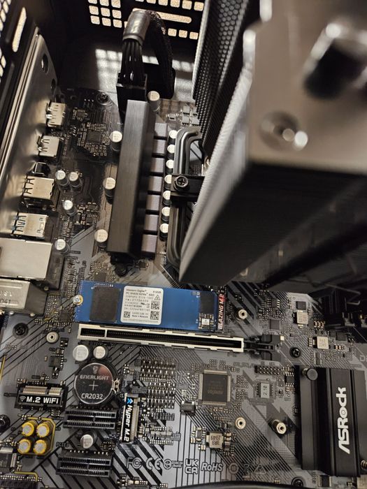 7500f, b650, 16gb ddr5, m2 500gb, 850gold