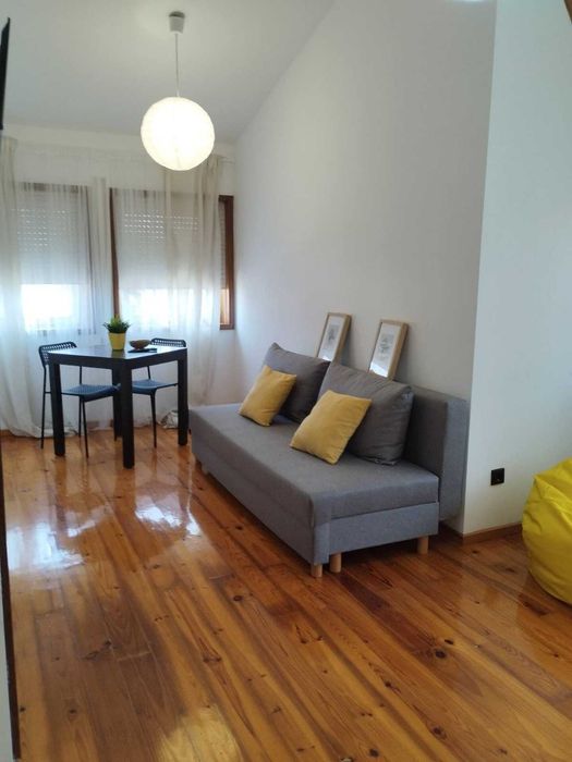 Suite - Tipo T0 - em Vivenda c/ Piscina - Matosinhos