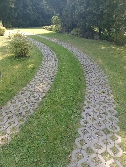 Układanie kostki brukowej