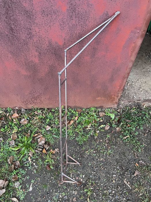 Кронштейн для кормушки птиц или скворечник и др.