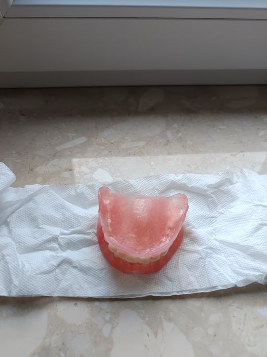 protezy zębowe nowe