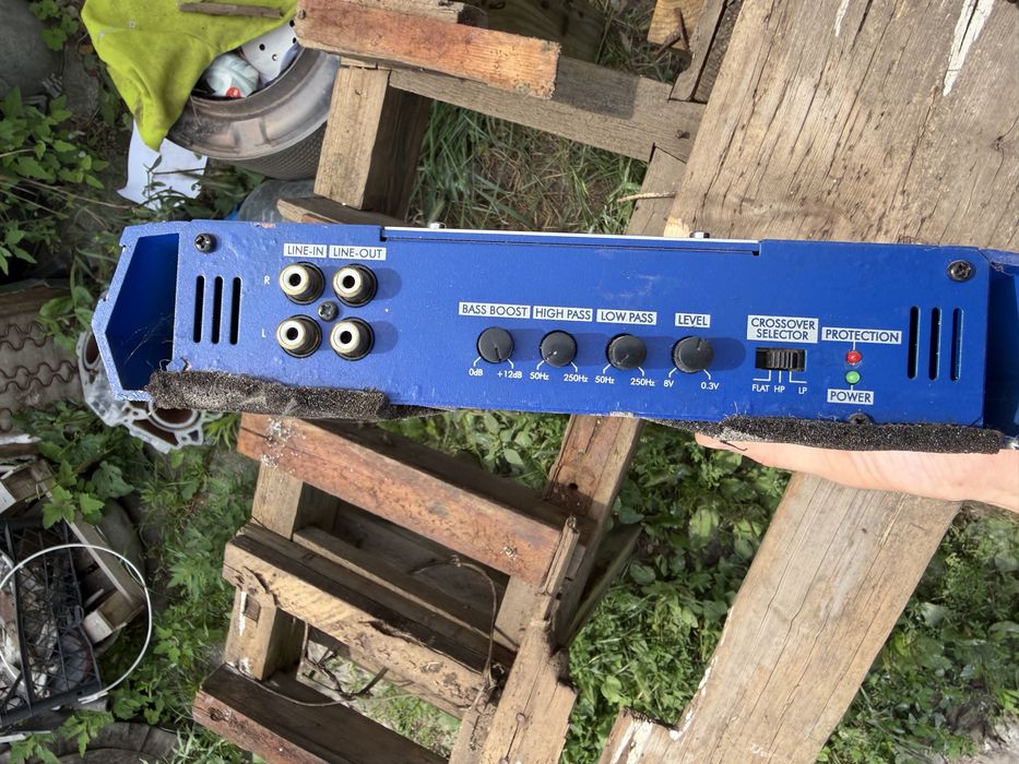 Продам підсилювач (усилитель) BLAUPUNKT