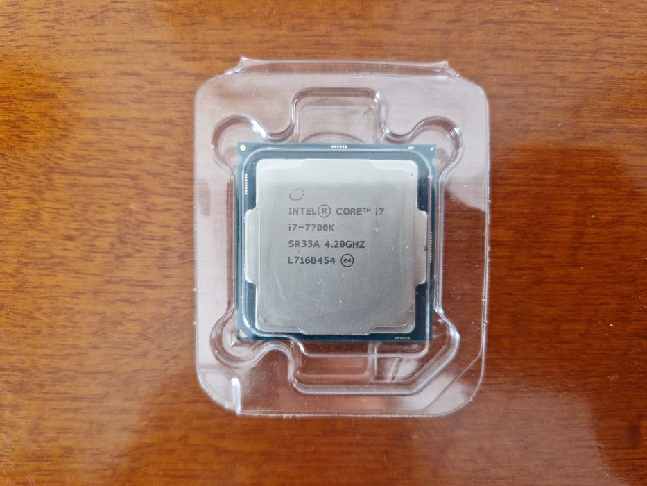 Conjunto CPU i7 7700K+ Motherboard Asus ROG Strix Z270F Gaming