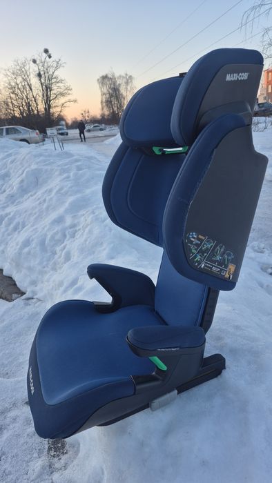 Дитяче автокрісло