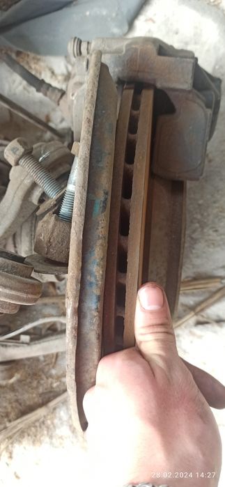 Мерседес 220 підрамник