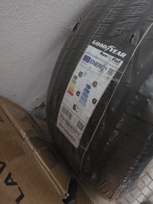 Pneus Goodyear Excellence 275/40 R19 101Y - RunFlat