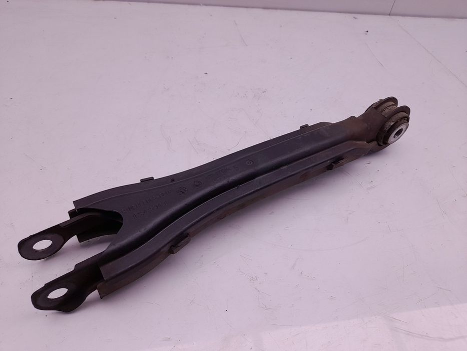 Braço de suspensão trás esquerdo MERCEDES-BENZ Classe C (W204)