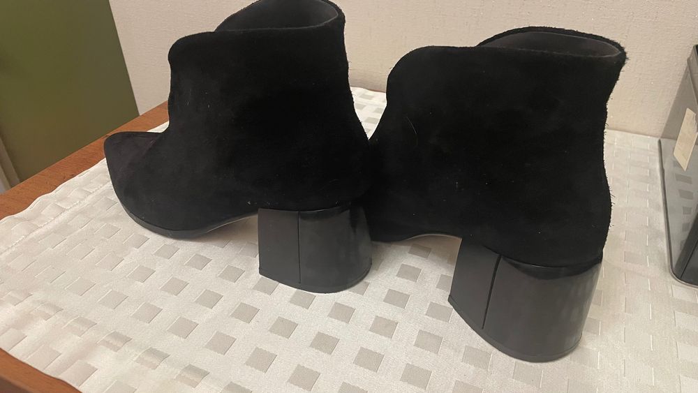 Ботильйони  замшеві
