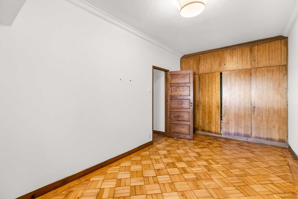 Apartamento à venda em Rua Aval de Cima 277, Porto