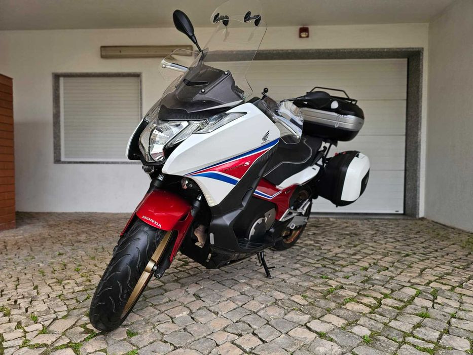 Honda Integra 750 Sport DCT Tricolor malas laterias top case de 56 litros punhos aquecidos com Garantia