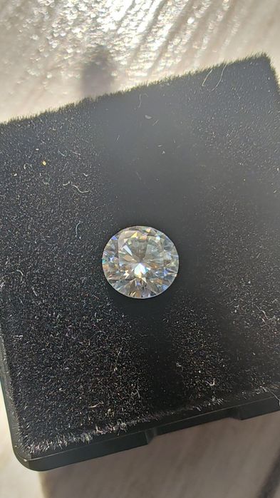 Kamień Moissanit z certyfikatem 2 sztuki 5 mm 0.5 ct do kolczyków para