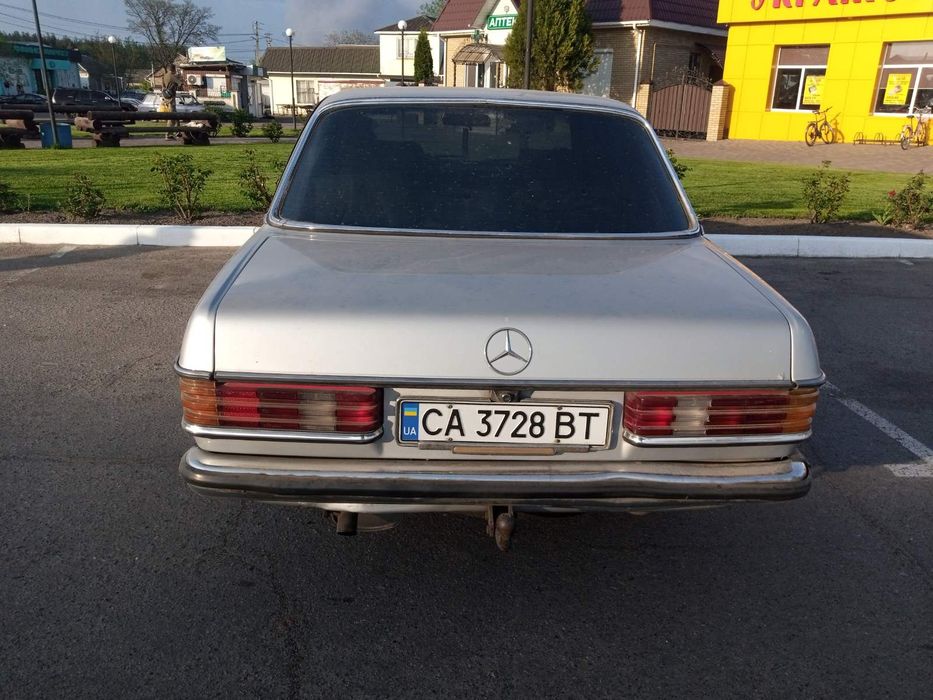 Mercedes-Benz 240D