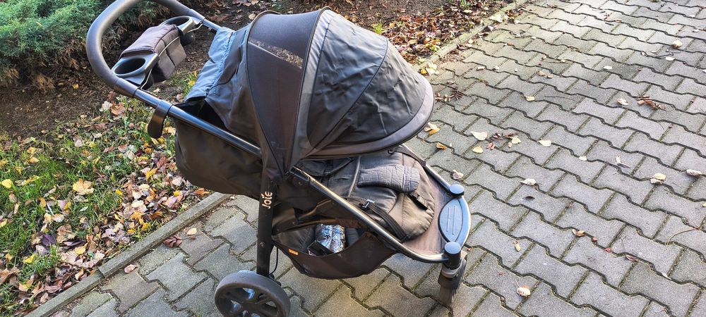 Wózek spacerowy Joie Jole