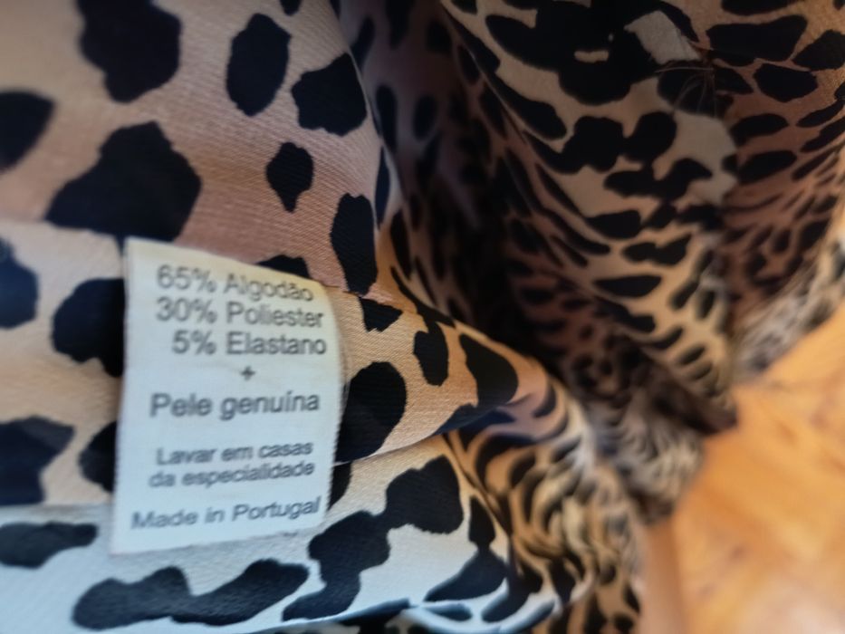 Casaco/sobretudo castanho com reflexos dourados