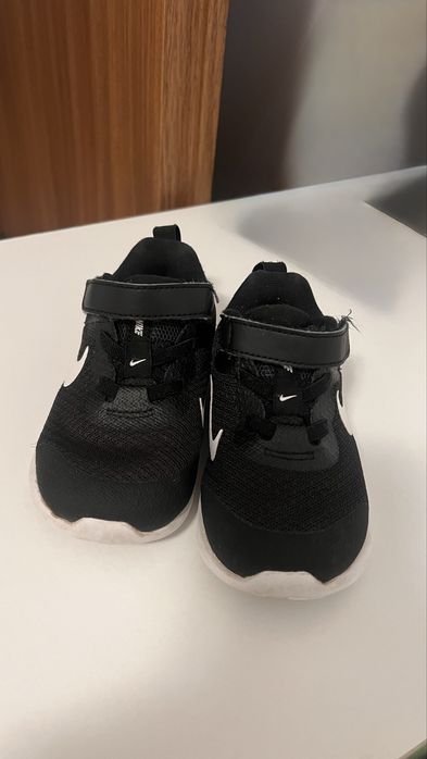 Кросівки  Nike 23.5