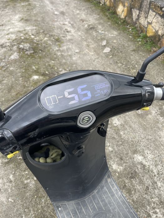 Електроскутер ecooter e1r