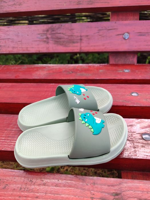 Шльопки,тапочки дитячі