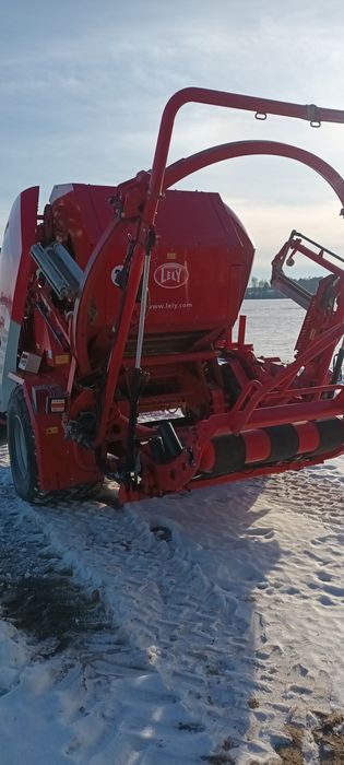 Prasoowijarka Lely Welger RPC 245 Tornado