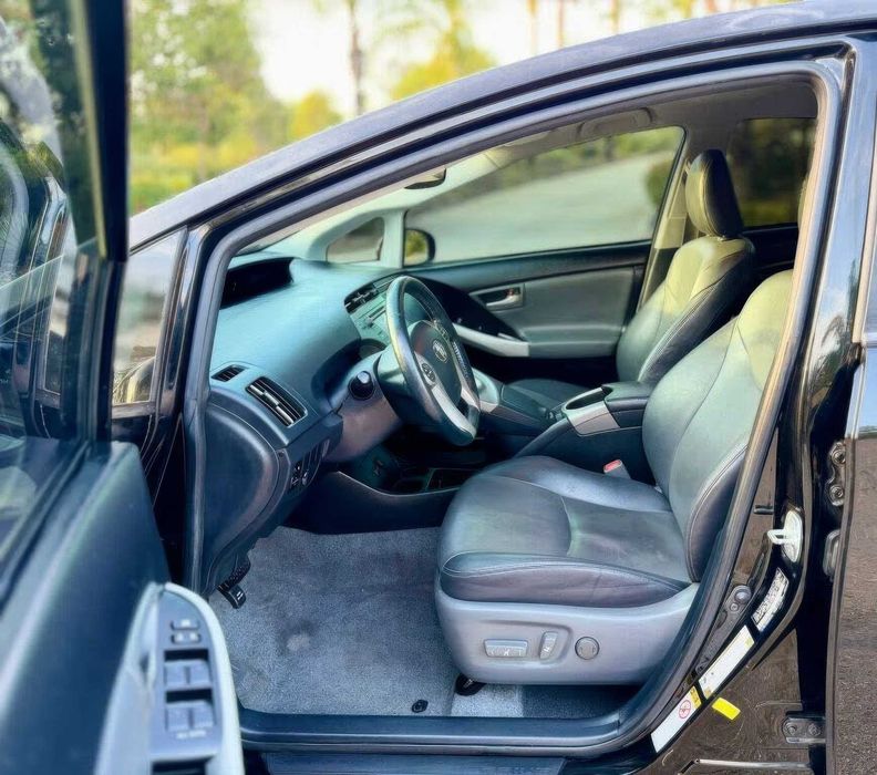 Toyota Prius      2015