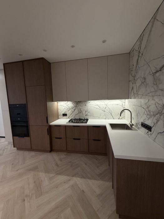 Велика однокімнатна квартира в центрі міста!Дизайнерський ремонт!