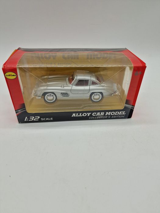 Mercedes-Benz 300 Sl 1:32 Światła Dźwięki Otwierane Drzwi Klapy Stal